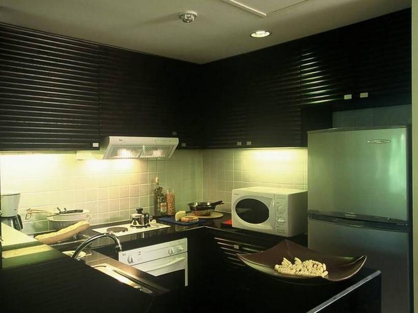 Gardengrove Suites Bangkok Exterior photo